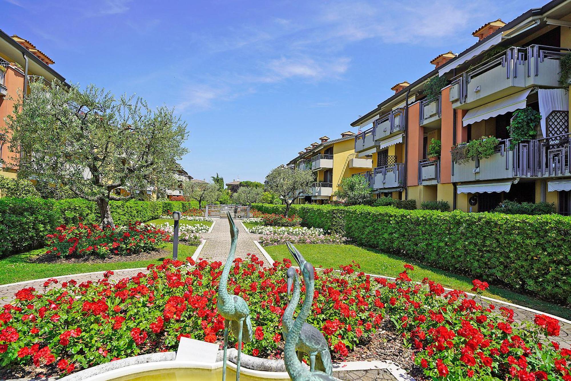 Villaggio Dei Fiori - Viola - Gardagate Sirmione Extérieur photo